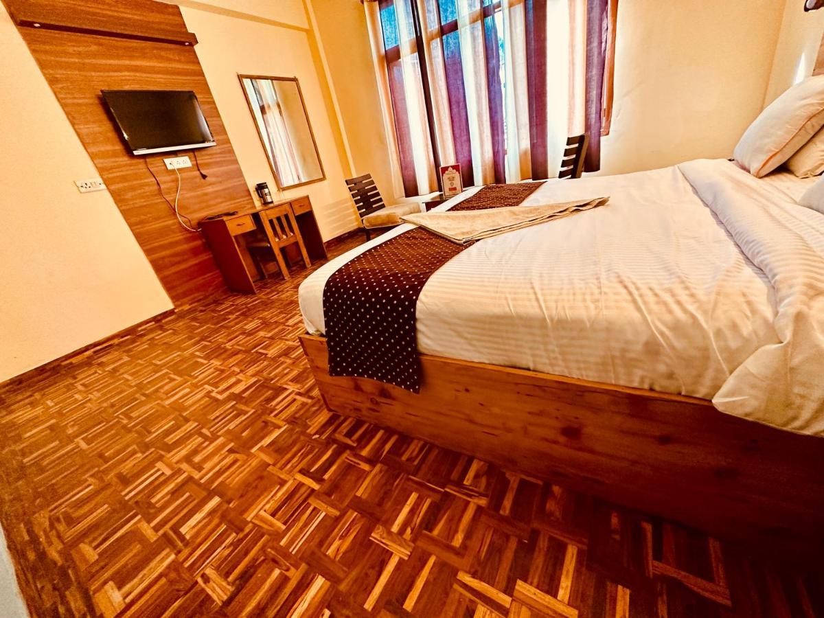 Hotel Grand Kalinga - Near Volvo Bus Stand Manali Екстер'єр фото