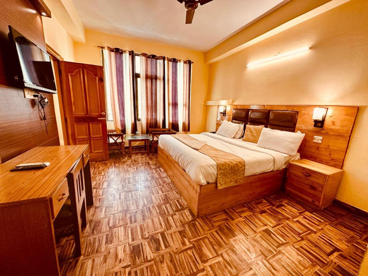 Hotel Grand Kalinga - Near Volvo Bus Stand Manali Екстер'єр фото